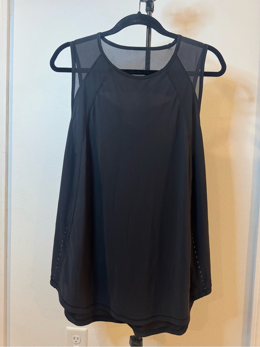 Lululemon Sculpt Tank Black Mesh Athletic Top Large